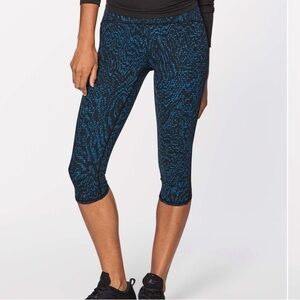 LULULEMON Train Times Crop 17” Pulse Capri Black Blue 8